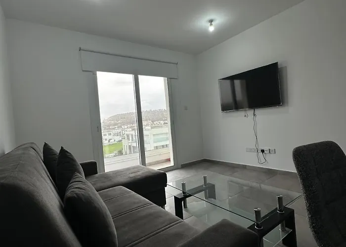 Oroklini's Flat דירה *